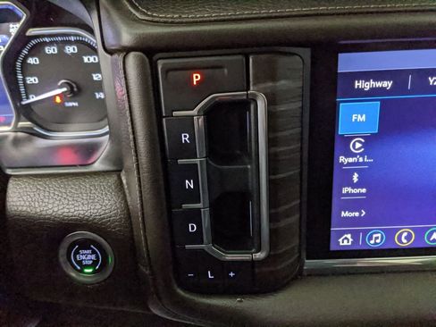 Used 2021 GMC Yukon XL Denali w/ LPO, Illumination Package image 15