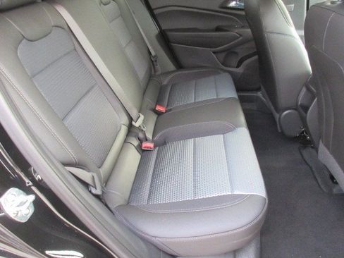 Used 2026 Chevrolet Trax LT w/ Driver Confidence Package FWD image 14