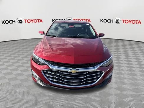 Used 2024 Chevrolet Malibu LT image 2