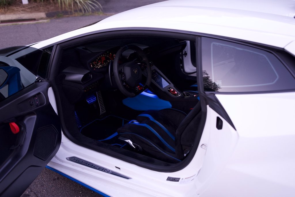 Used 2022 Lamborghini Huracan STO RWD image 57