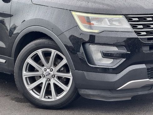 Used 2017 Ford Explorer Limited image 2