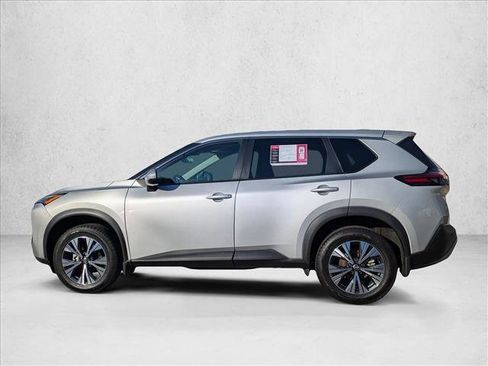Used 2022 Nissan Rogue SV image 9