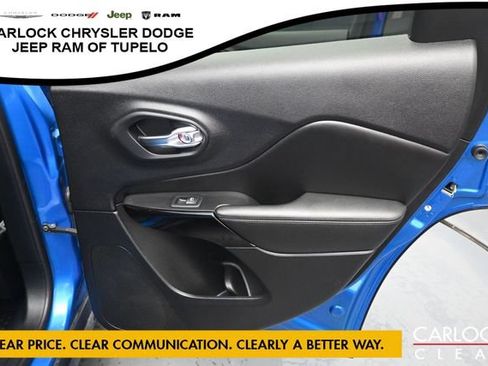 Used 2020 Jeep Cherokee Latitude Plus FWD image 27
