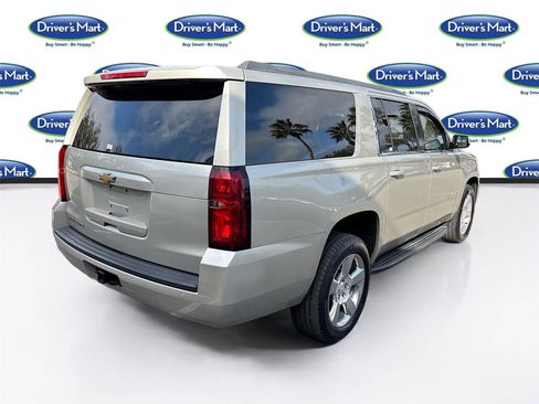 Used 2016 Chevrolet Suburban LS image 7