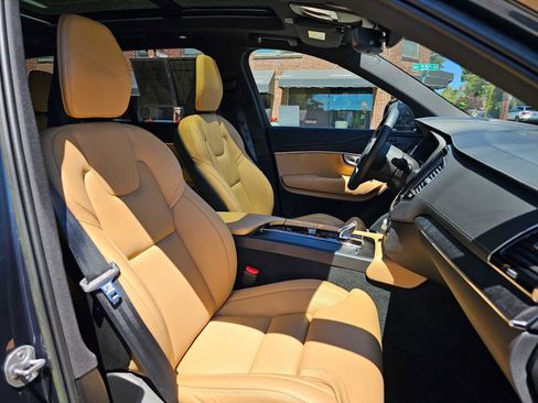 Certified 2023 Volvo XC90 B6 Ultimate AWD/4WD image 11