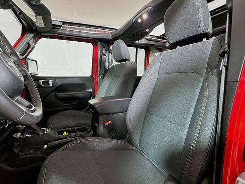 Used 2024 Jeep Wrangler Unlimited w/ Convenience Group AWD/4WD image 11