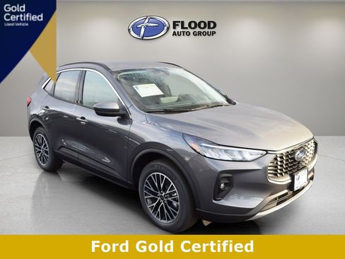 Certified 2023 Ford Escape SE FWD image 1