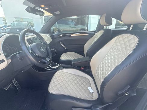 Used 2019 Volkswagen Beetle 2.0T Final Edition SEL FWD image 2