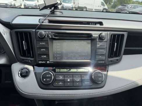 Used 2018 Toyota RAV4 XLE FWD image 32