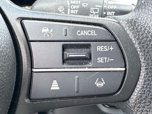 Certified 2023 Honda HR-V LX image 18