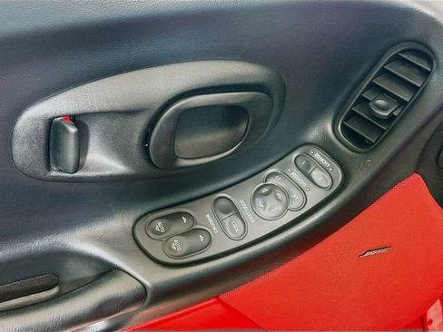 Used 2003 Chevrolet Corvette Z06 w/ Memory Package, 3 Drivers RWD image 21