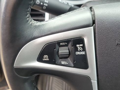 Used 2017 Chevrolet Equinox LT w/ Convenience Package FWD image 11