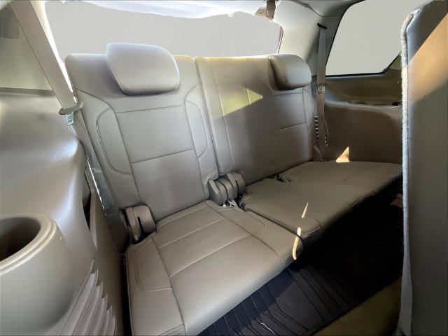Used 2016 GMC Yukon SLT w/ Premium Edition AWD/4WD image 27