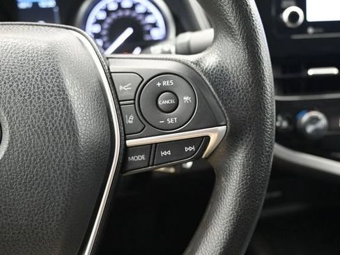 Used 2022 Toyota Camry LE FWD image 9