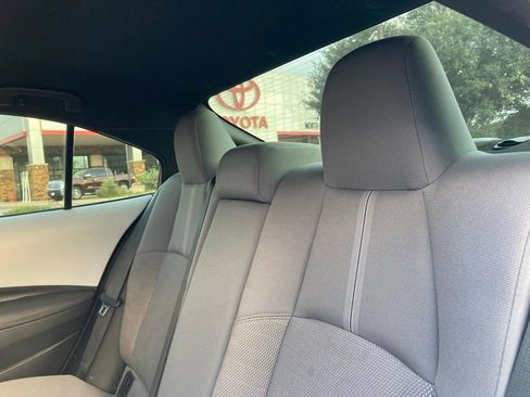 Used 2025 Toyota Corolla SE FWD image 11