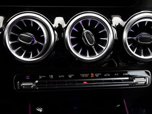 Certified 2023 Mercedes-Benz GLA 250 image 27