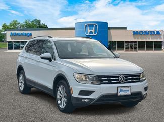 Used 2018 Volkswagen Tiguan SE w/ Panoramic Sunroof Package video 1