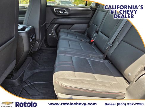 Used 2023 Chevrolet Suburban RST w/ Luxury Package AWD/4WD image 17