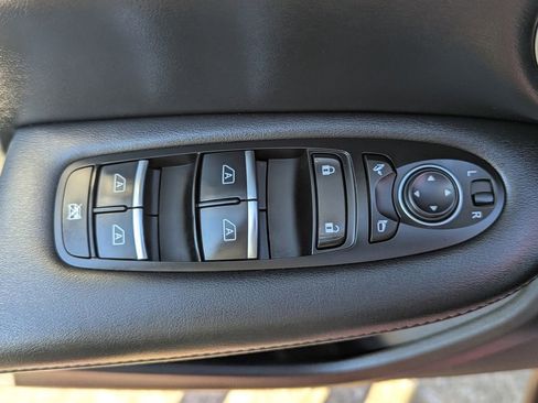 Used 2023 INFINITI QX50 Sport FWD image 17