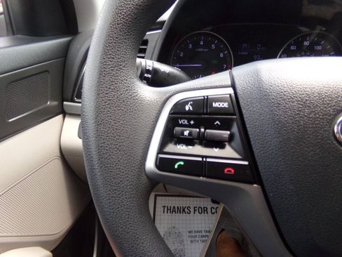 Used 2017 Hyundai Elantra SE FWD image 51