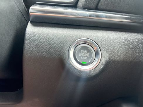 New 2027 GMC Terrain Elevation w/ Elevation Premium Package AWD/4WD image 17