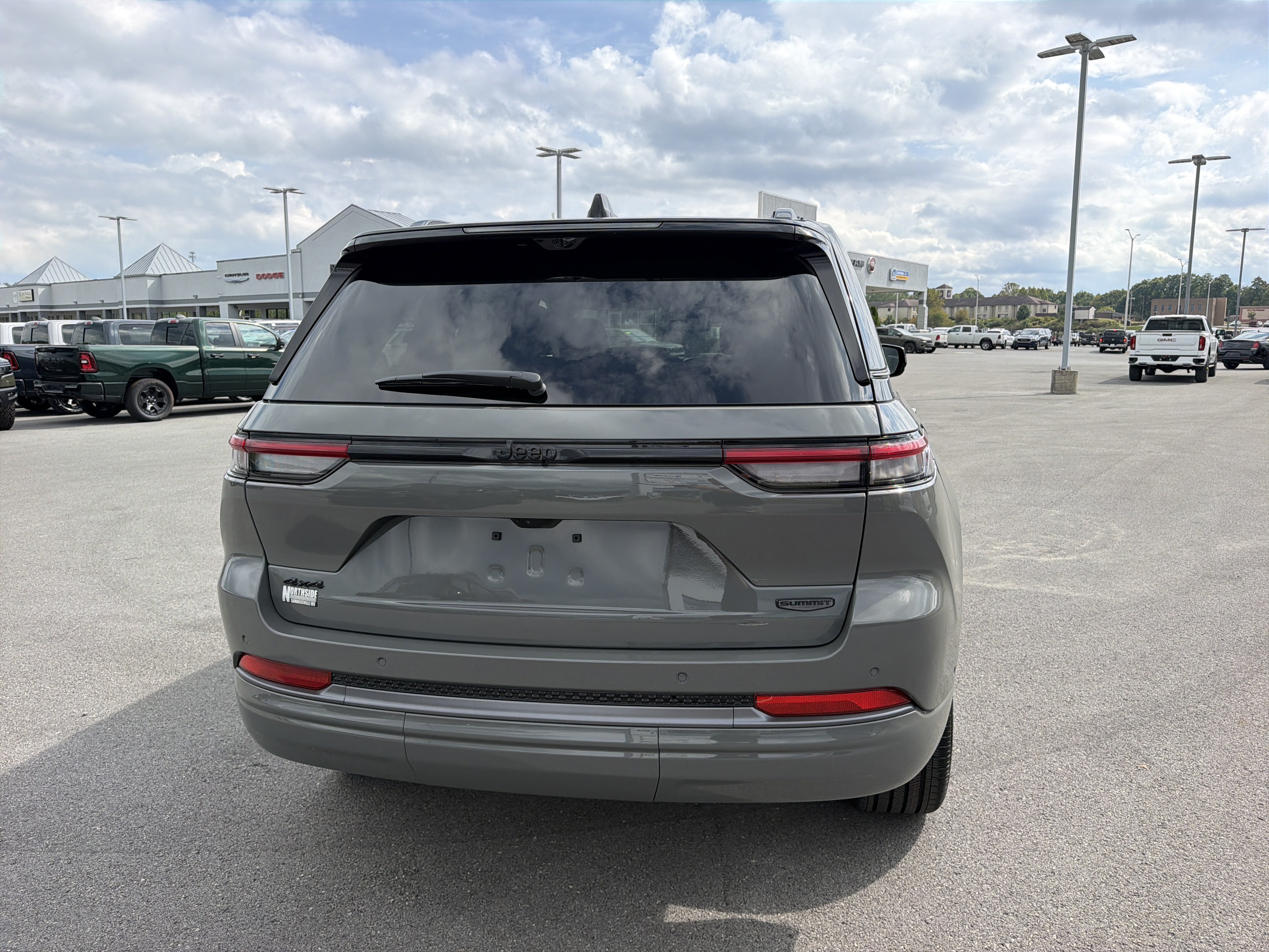 New 2027 Jeep Grand Cherokee Summit AWD/4WD image 7