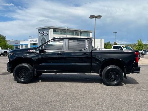 Used 2022 Chevrolet Silverado 1500 LT Trail Boss w/ Safety Package AWD/4WD image 2