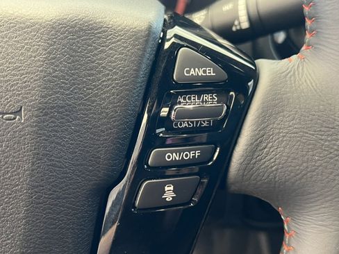 Used 2025 Nissan Frontier PRO-4X image 22