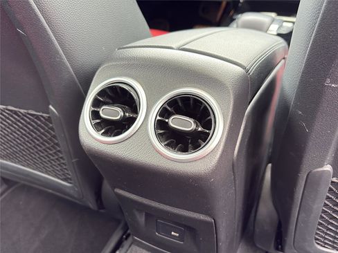 Used 2023 Mercedes-Benz CLA 250 4MATIC image 27