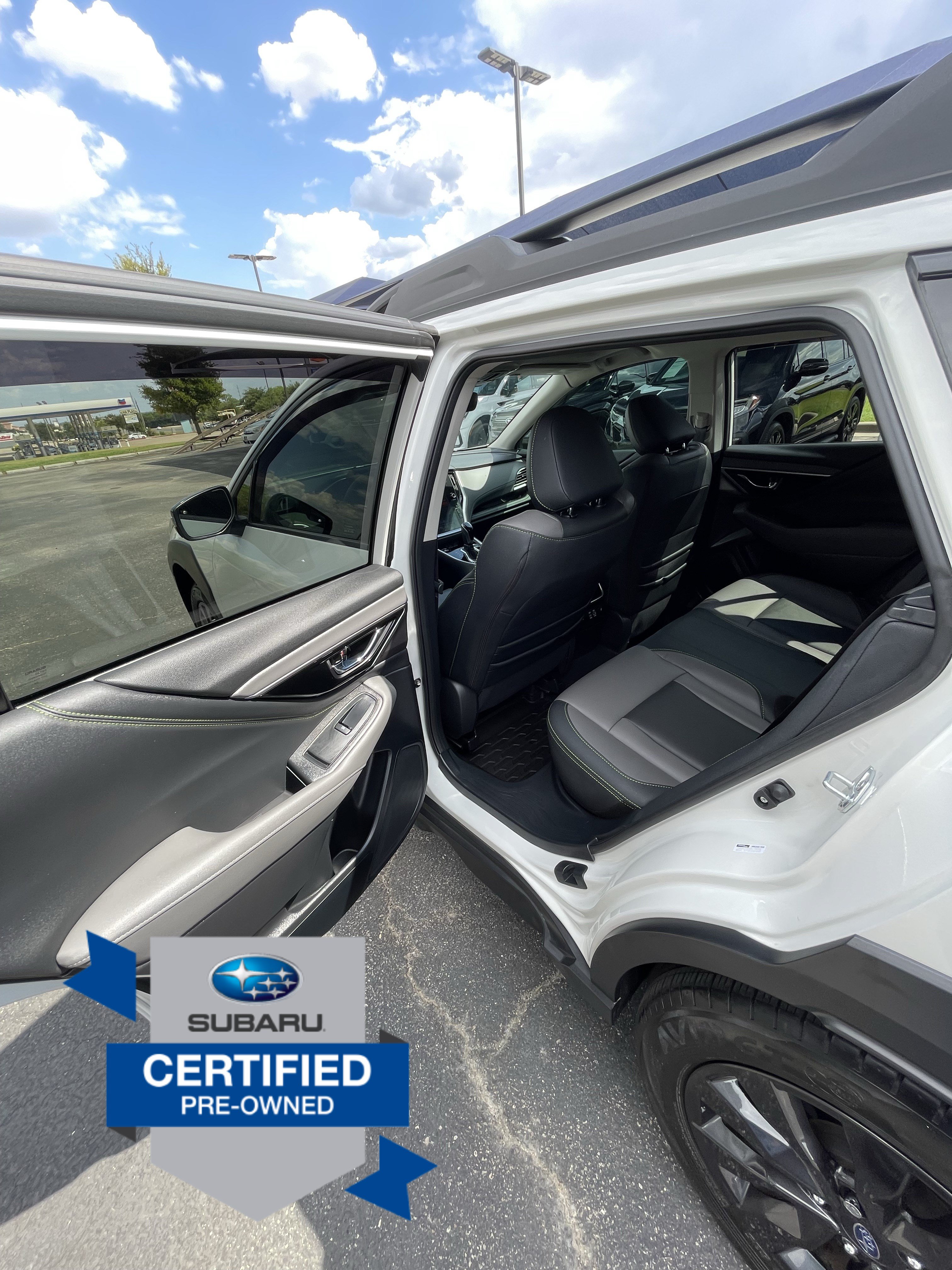 Used 2025 Subaru Outback Onyx Edition XT AWD/4WD image 14