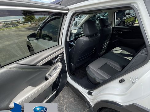 Used 2025 Subaru Outback Onyx Edition XT AWD/4WD image 14
