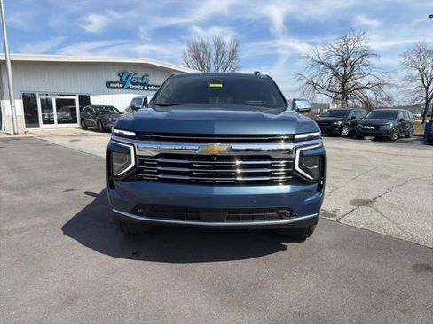 New 2026 Chevrolet Suburban Premier image 3