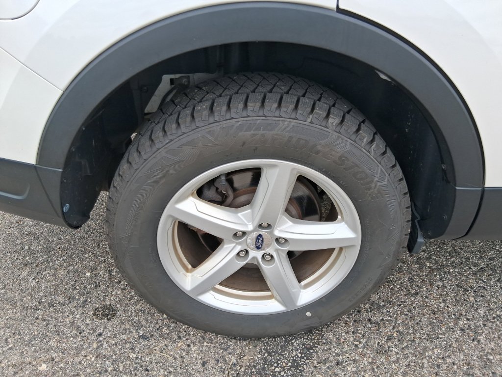 Used 2018 Ford Explorer XLT FWD image 16