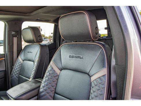 Used 2024 GMC Canyon Denali AWD/4WD image 30