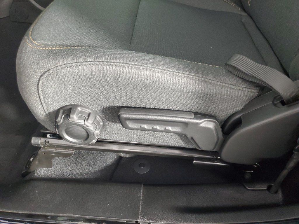 Used 2026 Jeep Wrangler Sport AWD/4WD image 16