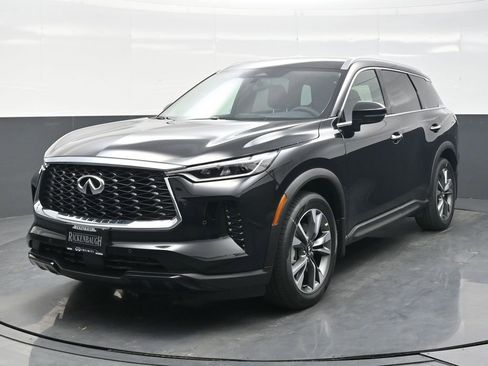 Used 2025 INFINITI QX60 Luxe w/ Vision Package AWD/4WD image 2