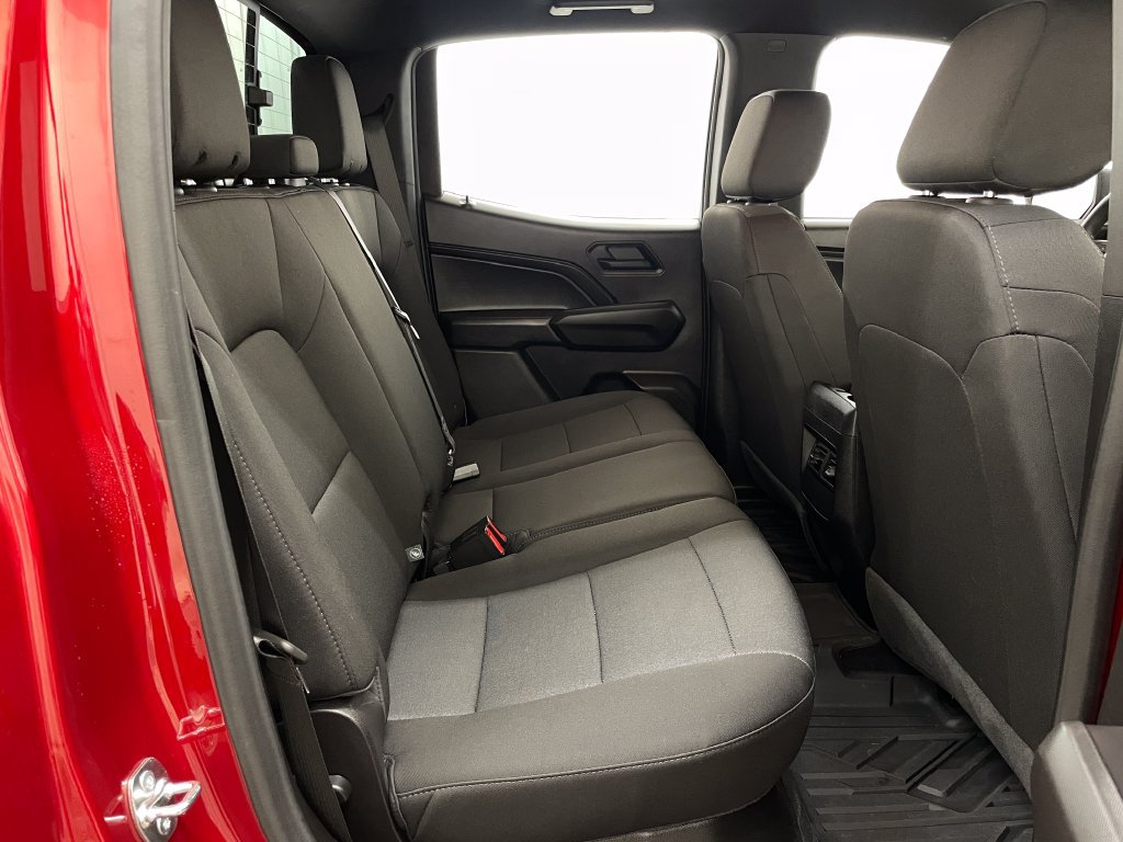 Certified 2025 Chevrolet Colorado W/T AWD/4WD image 42
