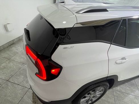 Used 2024 GMC Terrain SLT image 8