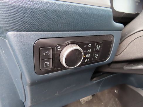 Used 2025 Ford Maverick XL image 15