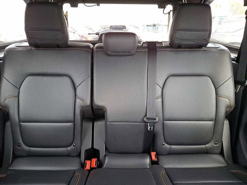 Used 2023 Ford Bronco Badlands image 14