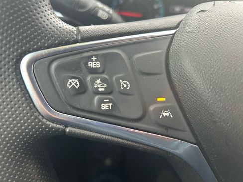 Used 2021 Chevrolet Equinox LS w/ LS Convenience Package image 18