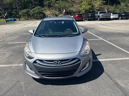 Used 2015 Hyundai Elantra GT FWD image 5