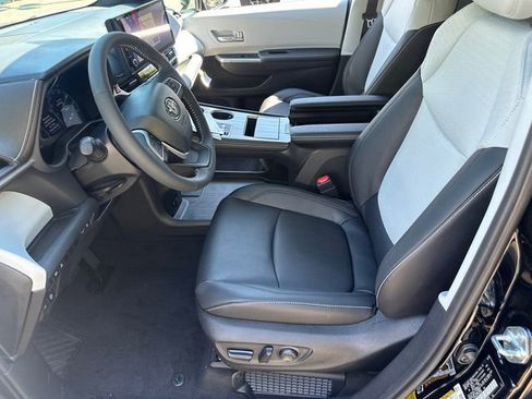 New 2026 Toyota Sienna XSE AWD/4WD image 27
