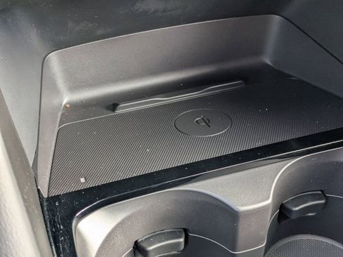 Used 2024 MAZDA MAZDA3 Hatchback w/Premium Plus Pkg image 28