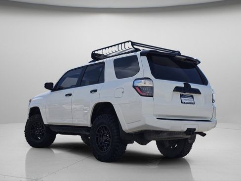 Used 2021 Toyota 4Runner Venture w/ Moonroof Package image 24