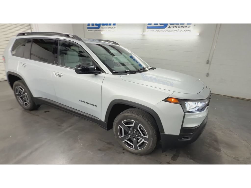 Used 2026 Jeep Cherokee Limited AWD/4WD image 2