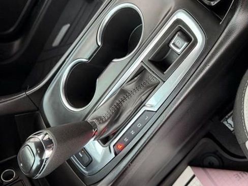 Used 2021 Chevrolet Equinox LS w/ LS Convenience Package image 40