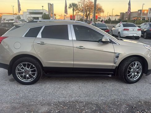 Used 2011 Cadillac SRX Luxury image 5