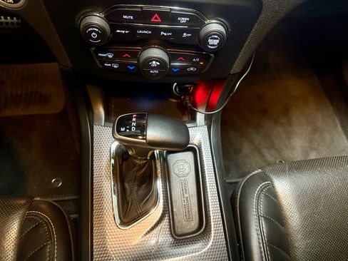 Used 2019 Dodge Charger SRT Hellcat w/ Navigation & Travel Group image 21