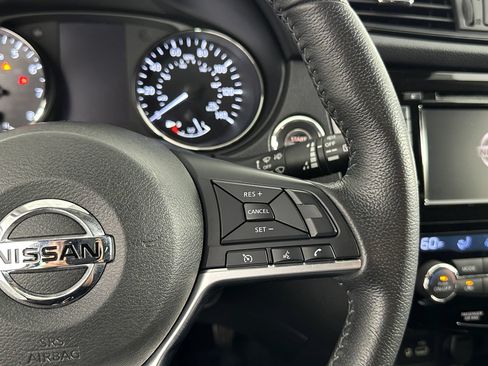 Used 2020 Nissan Rogue SV AWD/4WD image 25